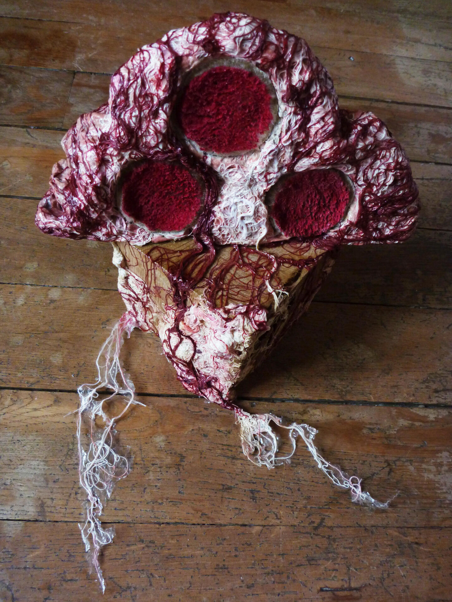 art textile-fiber art-threads-fil-Maureen Lasne-Contemporary art-wool-laine-Organic piece