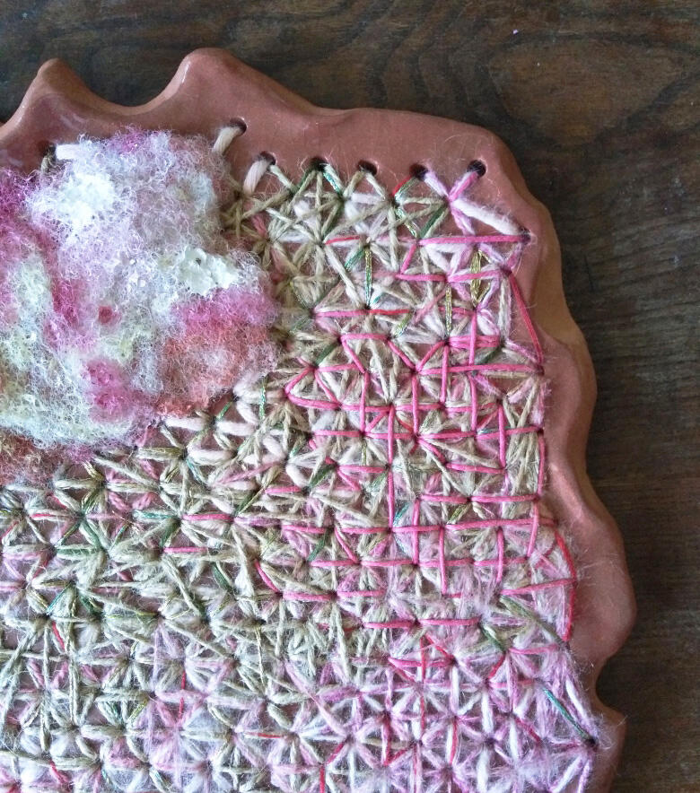 art textile-fiber art-threads-fil-canevas d'art-céramique d'art-ceramic art-red clay-frameworks-Maureen Lasne-Contemporary art-Organic piece